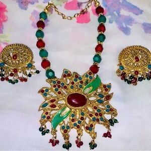 Unique Vintage Jewelry Set